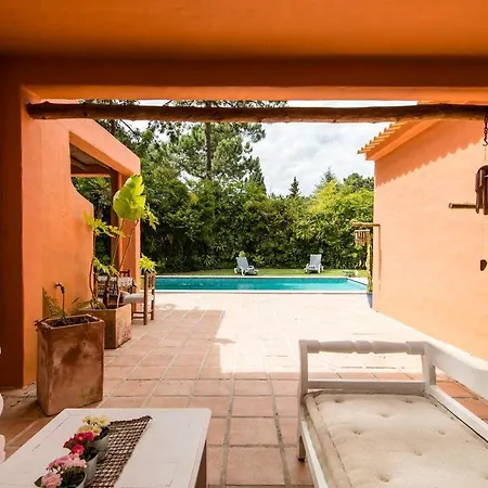Villa Lotus Verde - Spacious 6 Bedroom In Aroeira - Pool Table And Private Pool *