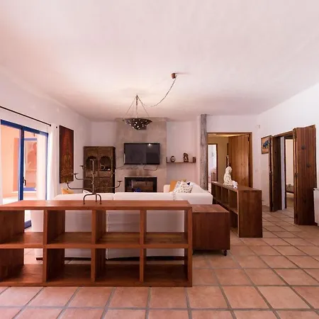 Villa Lotus Verde - Spacious 6 Bedroom In Aroeira - Pool Table And Private Pool Lisboa