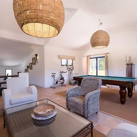 Lotus Verde - Spacious 6 Bedroom In Aroeira - Pool Table And Private Pool * Lisbon