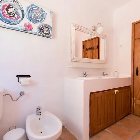 Villa Lotus Verde - Spacious 6 Bedroom In Aroeira - Pool Table And Private Pool