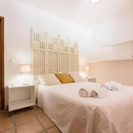 Lotus Verde - Spacious 6 Bedroom In Aroeira - Pool Table And Private Pool