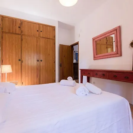 Villa Lotus Verde - Spacious 6 Bedroom In Aroeira - Pool Table And Private Pool Lisbon